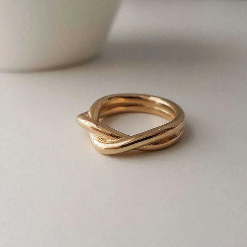 Ayllón Anillo Esencial