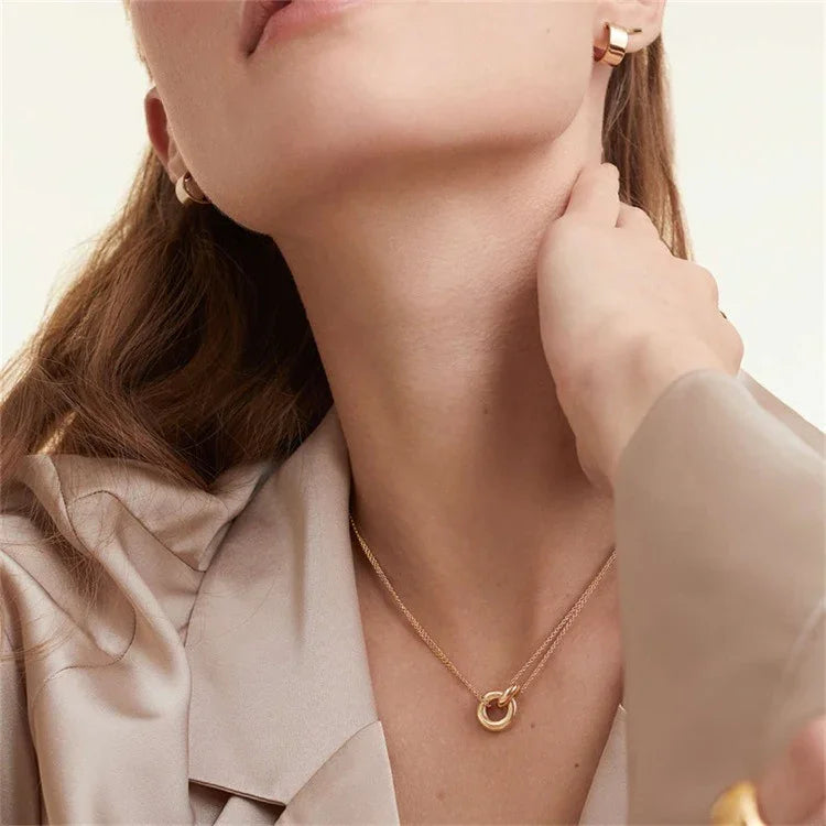 Ronda Collar Esencial