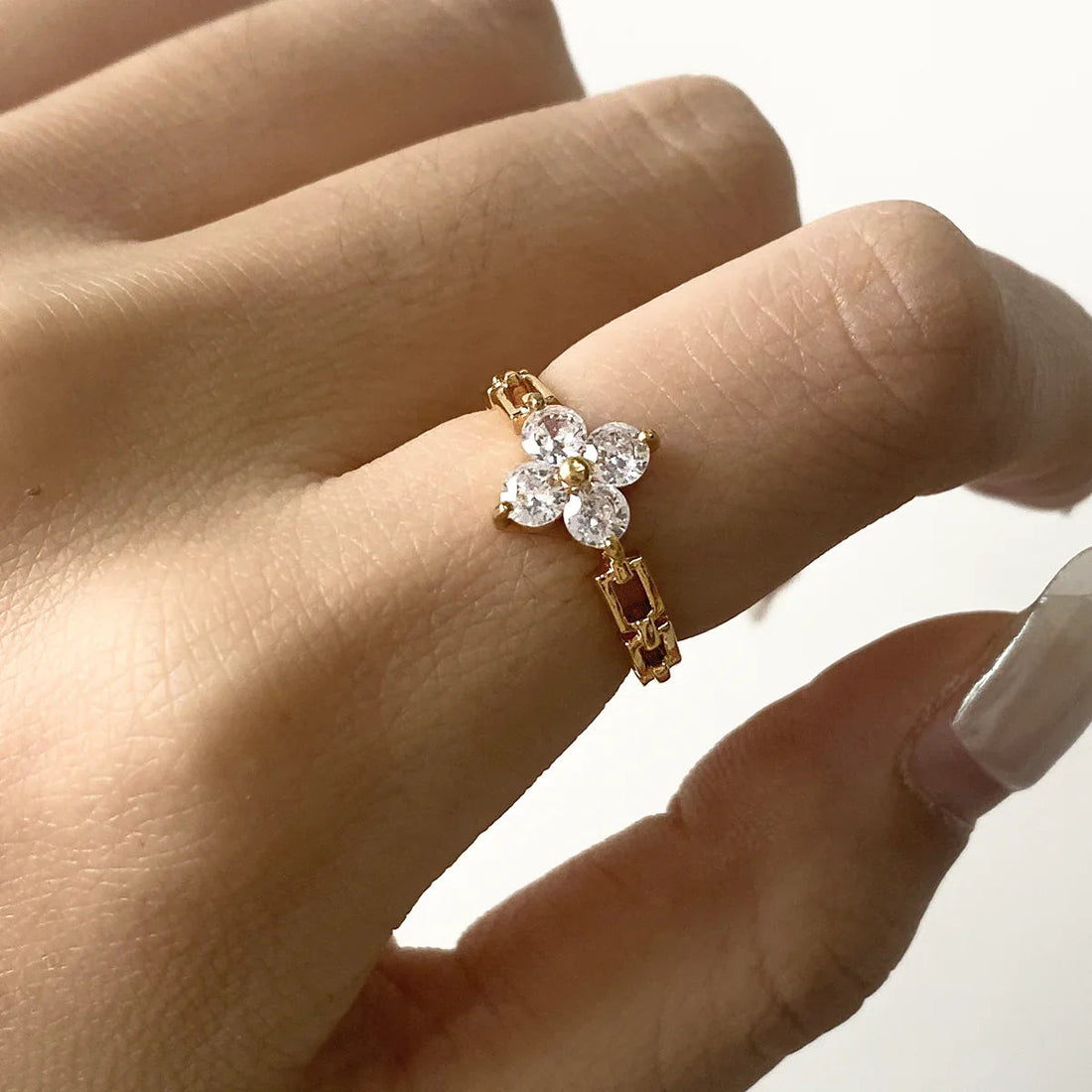 Zahara Anillo Pétalo