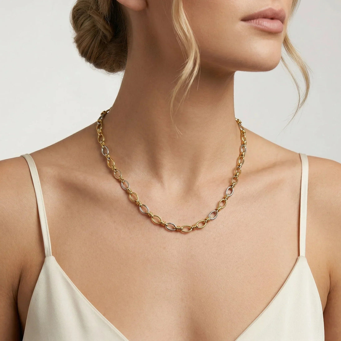Mijas Collar Esencial