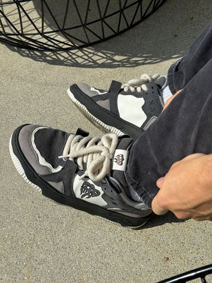 FaceronStudio - Sneakers Retro Heart