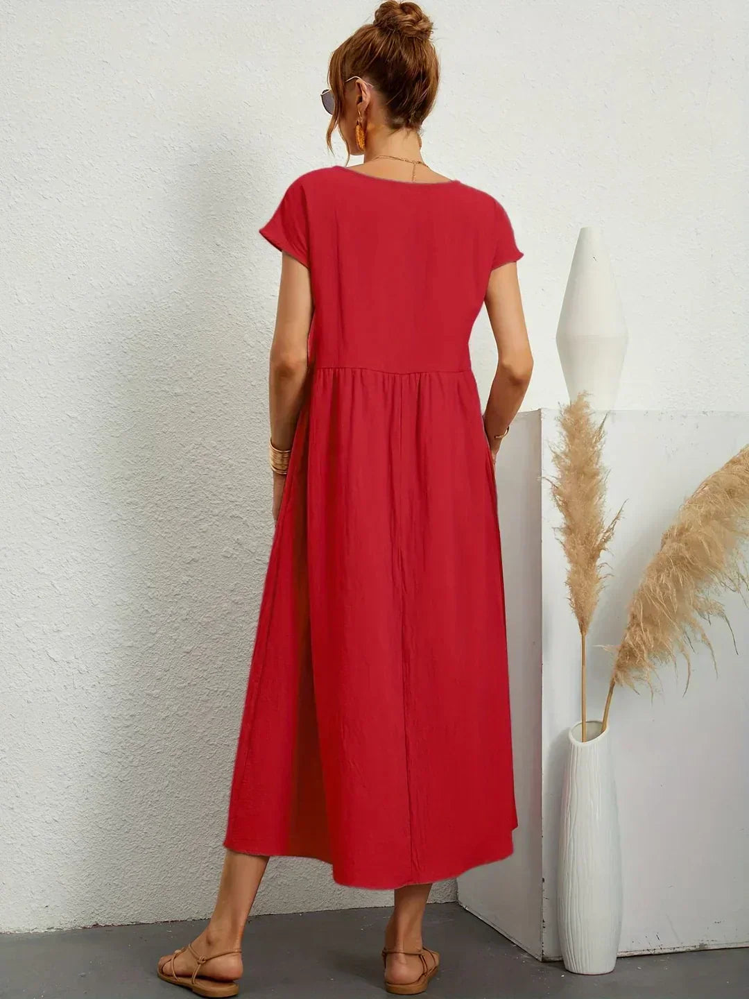 SEGOVIA | Vestido fluido con elegancia temporal