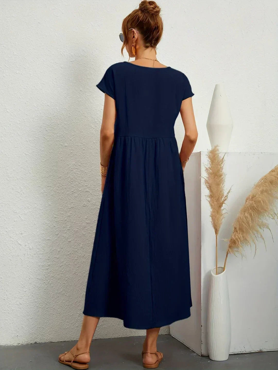 SEGOVIA | Vestido fluido con elegancia temporal