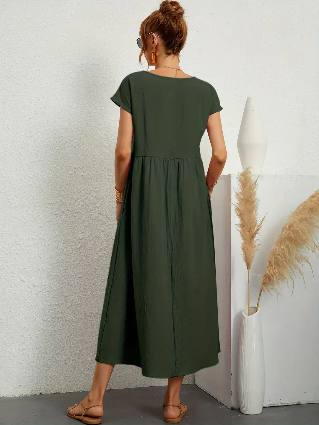 SEGOVIA | Vestido fluido con elegancia temporal