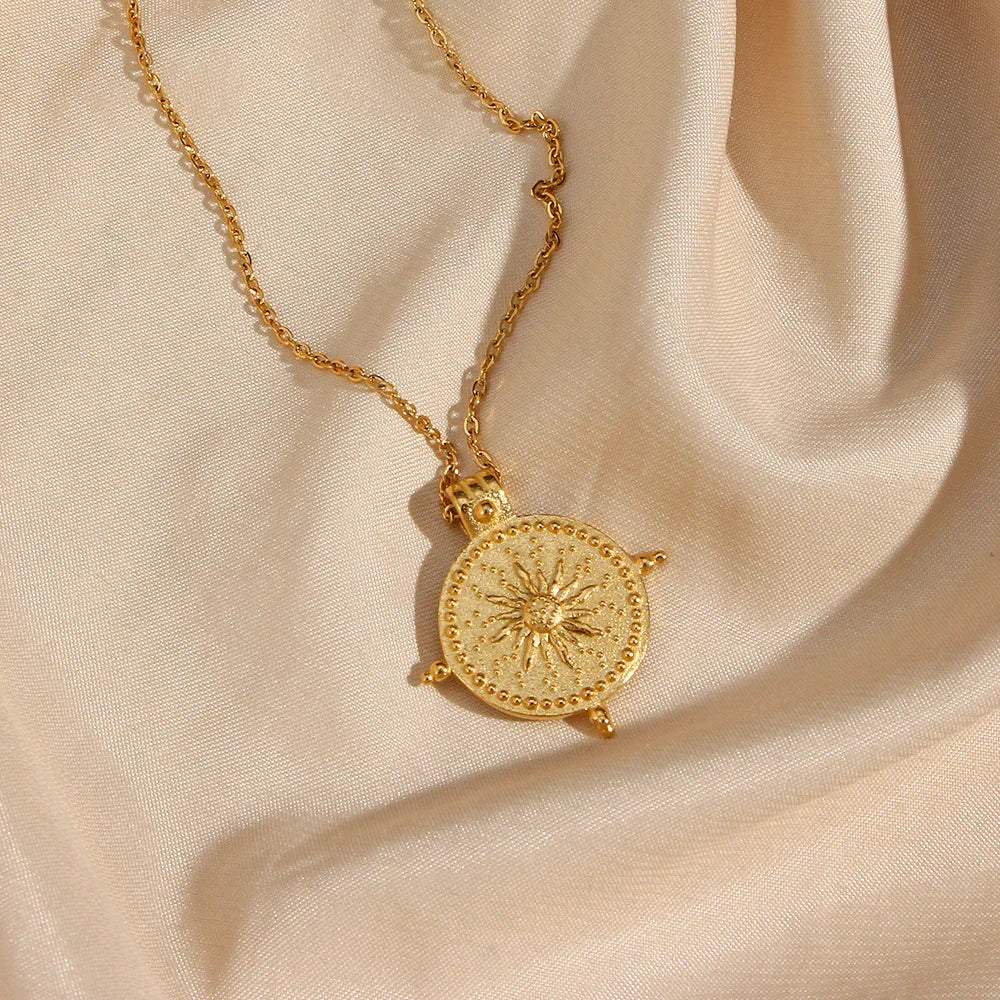 Oviedo Collar Esencial
