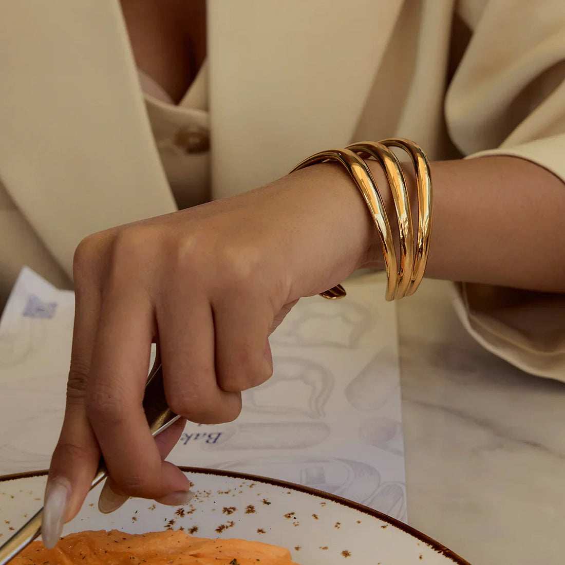 Covarrubias Brazalete Apilable