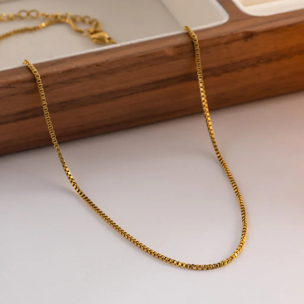 Anguiano Collar Esencial