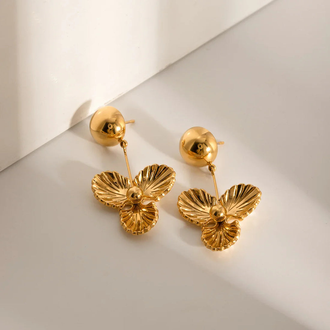 Constantina Pendientes Esencial