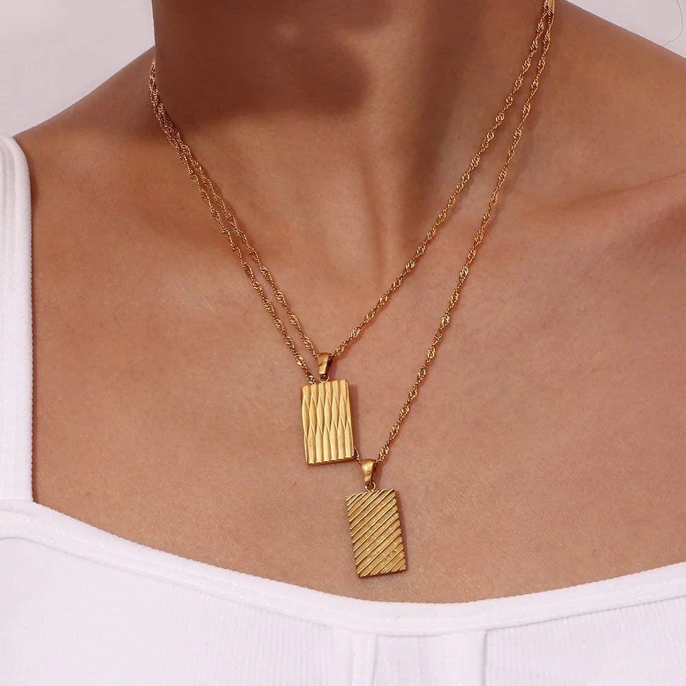 Brihuega Collar Esencial