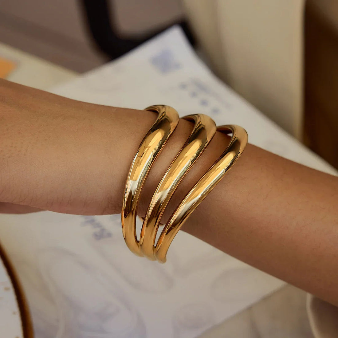 Covarrubias Brazalete Apilable