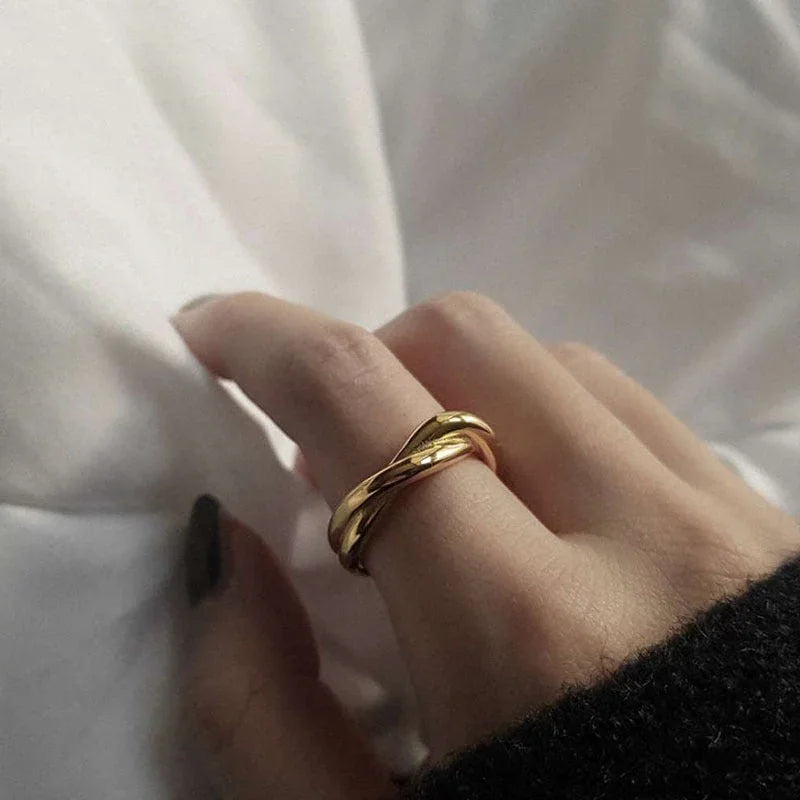 Ayllón Anillo Esencial