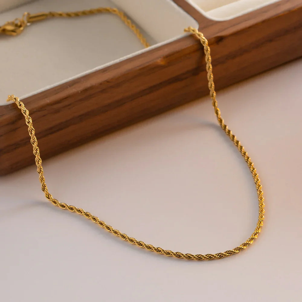 Valladolid Collar de Cordón