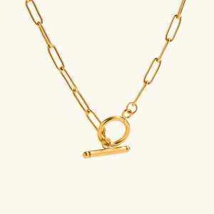 Lucena Collar Esencial